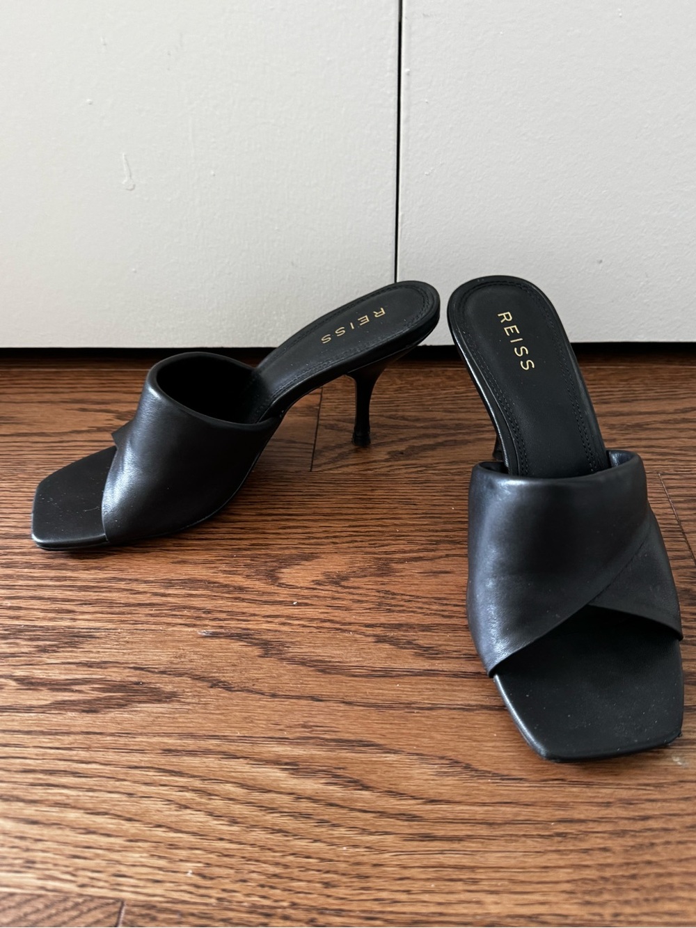Reiss Black Leather Square-Toe Slide Heels with Wrapped Upper(38)